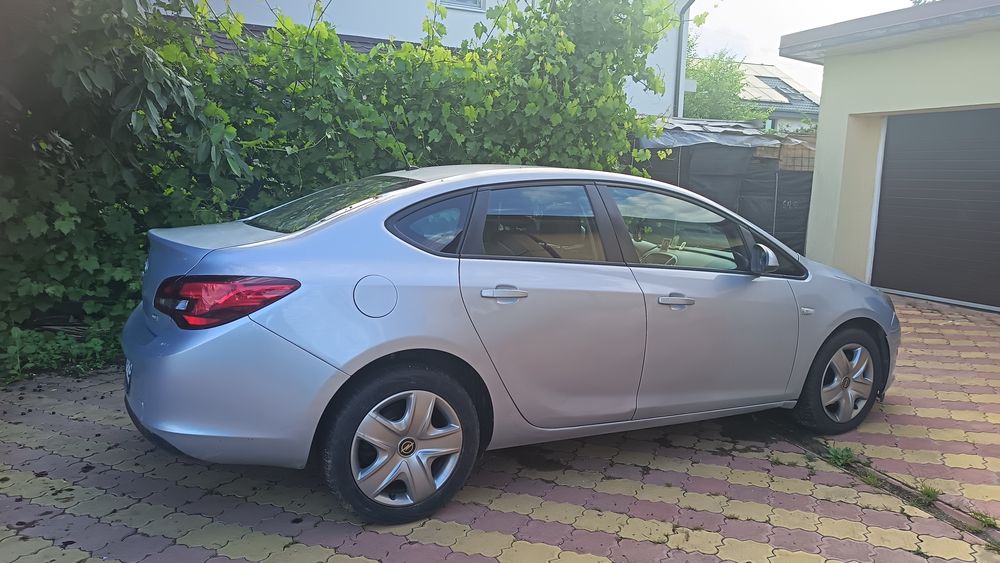 OPEL Astra 2014 — imagine 4