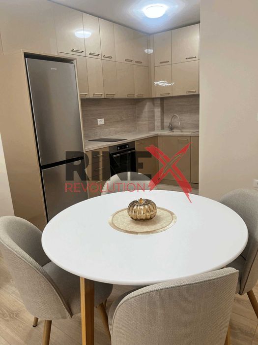 Дава се под наем Двустаен апартамент в Пловдив, Център - 50 кв.м за 700 € - Снимка #9