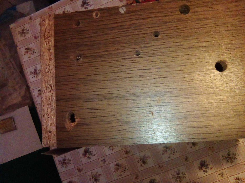 пощенска кутия от пдч с малка секретна бравичка с две ключета