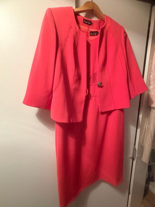 Costum cu rochie