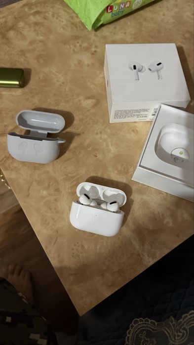 Наушники Airpods pro