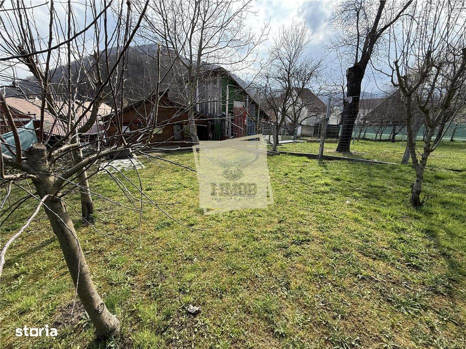 Casa ultracentrala complet renovata 6 camere 3 bai Cisnadioara