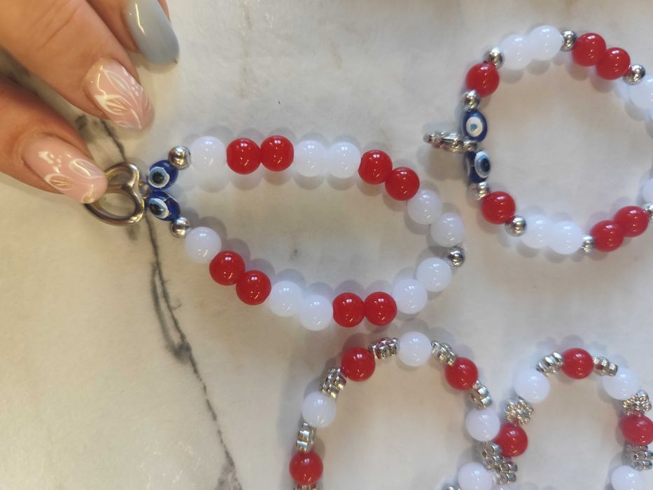 Мартеници- ластични