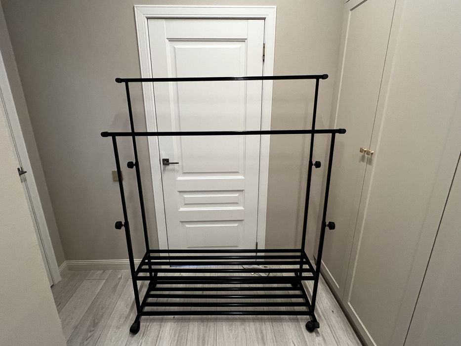 Напольная вешалка