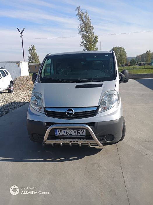 Open Vivaro 8+1 pas lung , 2.0 dci