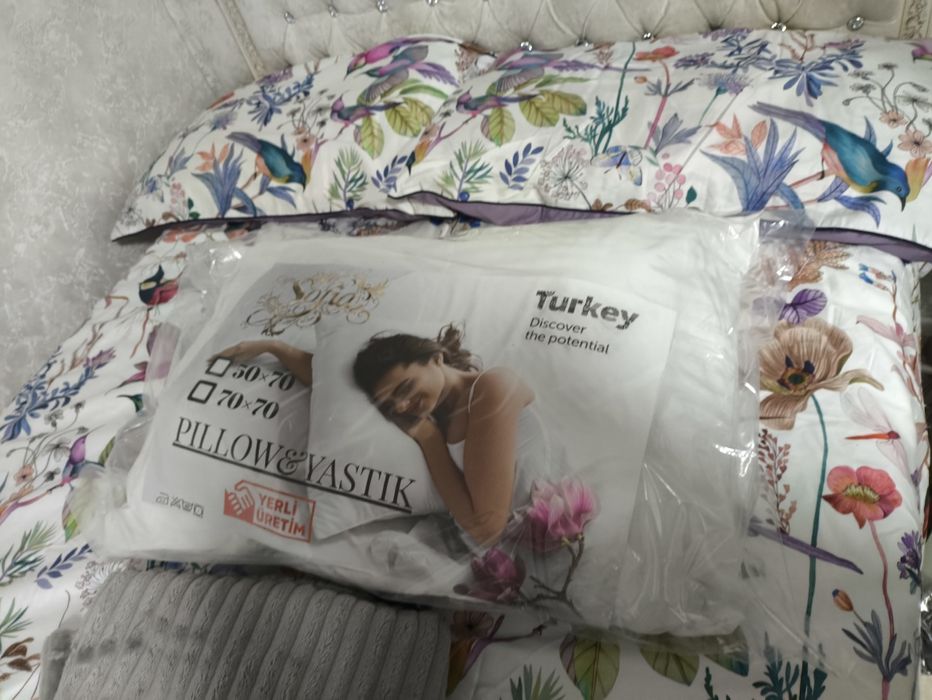 новое постельное подушки плед покрывало