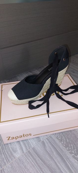 Încălțăminte nr 37