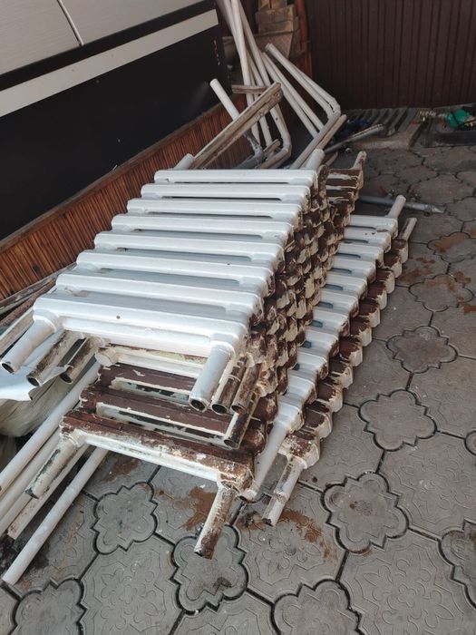 Продам чугунные батери, в отличном состоянии