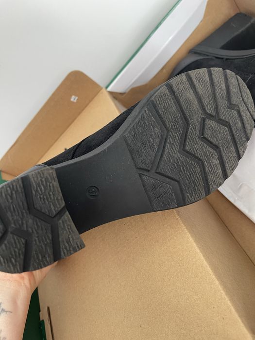 Ghete negre marimea 37