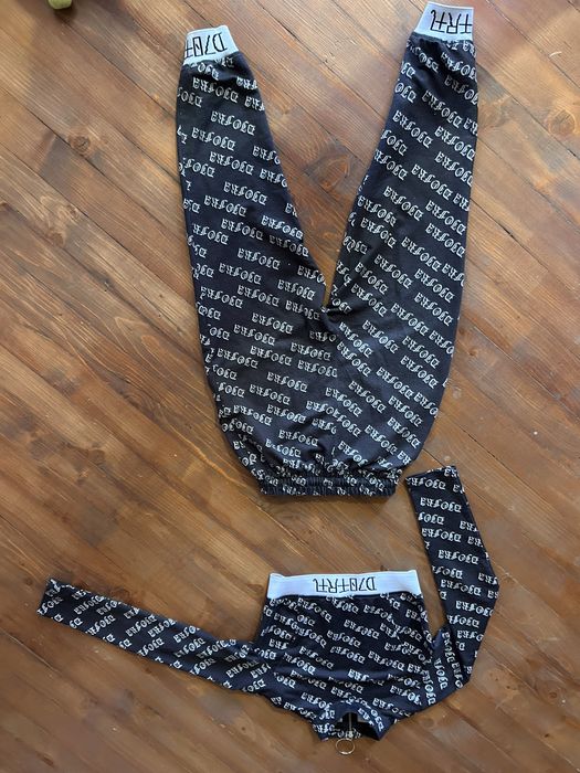 Топ Тренд: Сет Djofra – Кроп топ и джогъри за безупречен стил