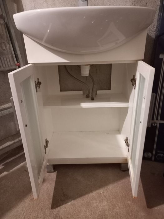 Комплект мивка,долен горен шкаф и смесител