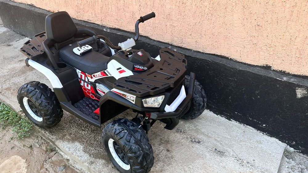 Машина детский электронный