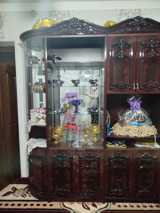 Сервант Б/У продается