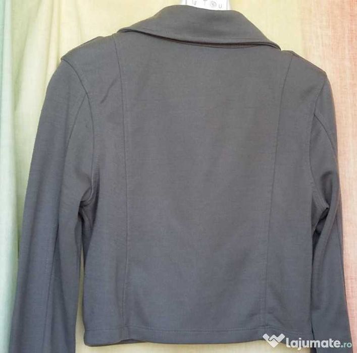 Jacheta scurta H&M Divided gri deschis fermoar metalic oblic buzunare