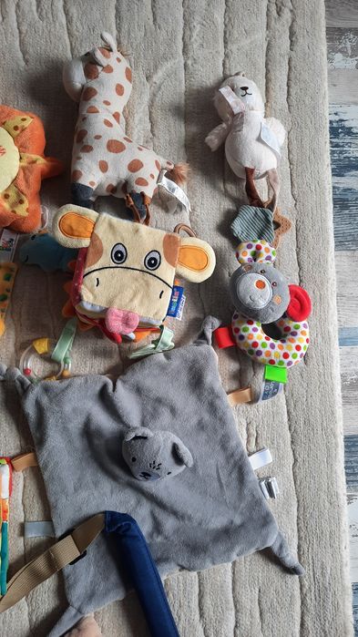 Лот бебешки играчки