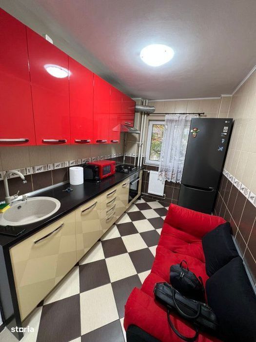 Aparatorii Patriei/Metrou- Apartament 2 camere decomandat — fotografia 1