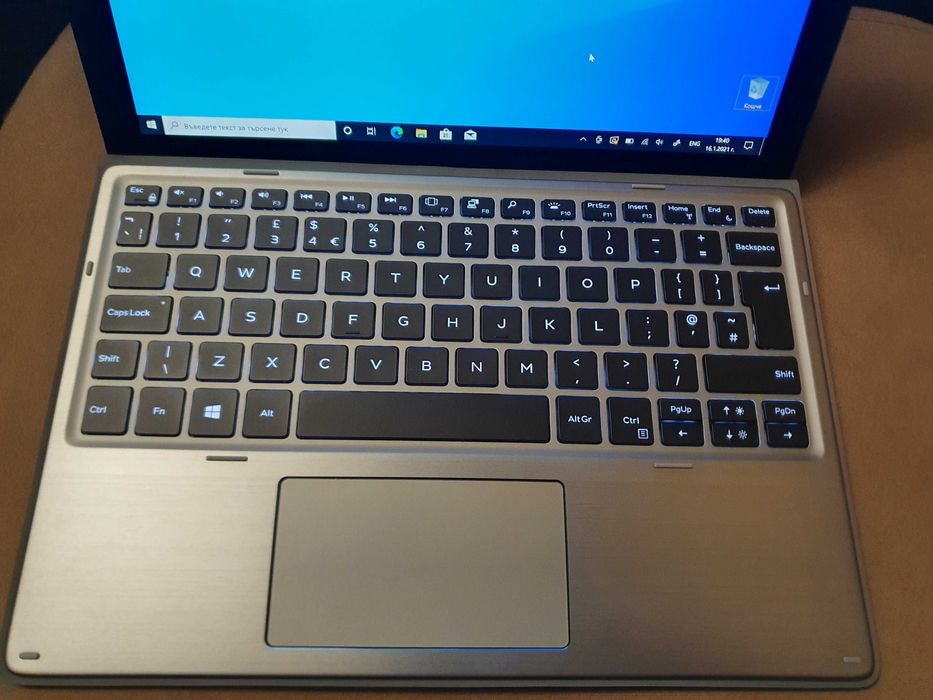 Лаптоп Dell Latitude 7210 2in1 чисто нов