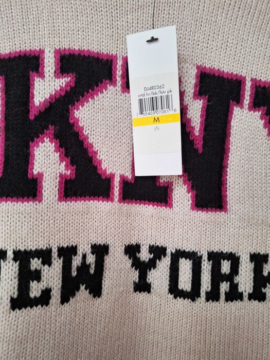 DKNY Jeans нов пуловер