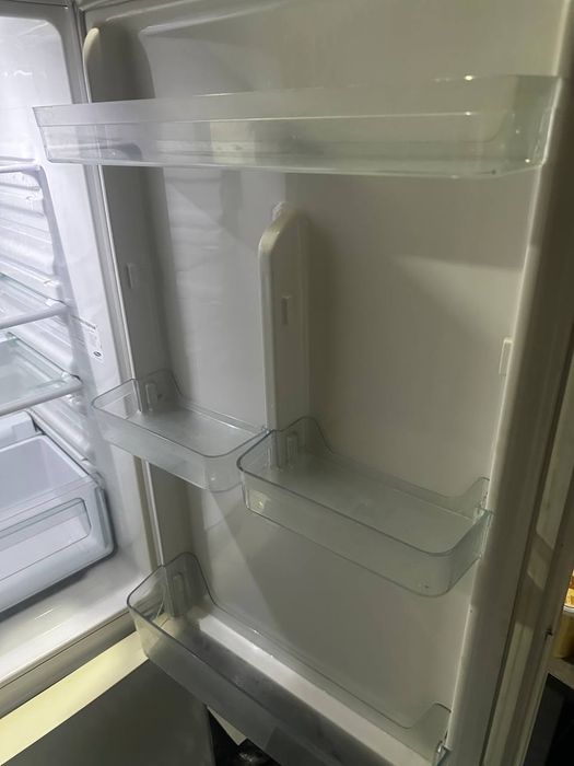 Продаю холодильник Samsung
