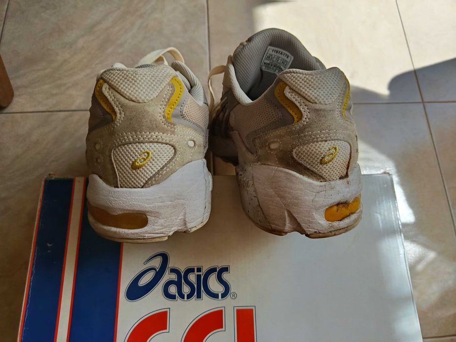 2 чифта Мъжки маратонки asics gel kayano 5 og, номер 46.5