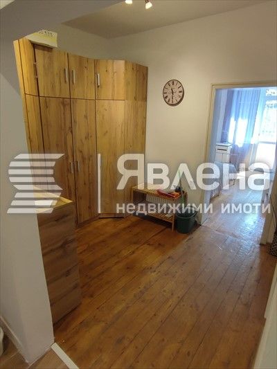 Дава се под наем Тристаен апартамент в Пловдив, Център - 85 кв.м за 500 € - Снимка #4