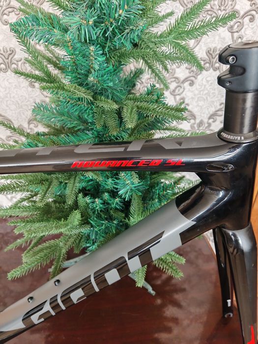 Карбоновая рама giant