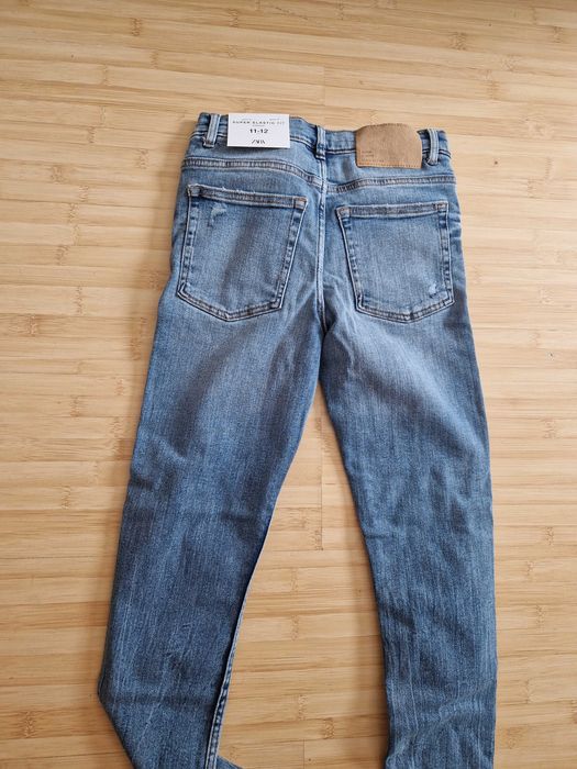 Чисто нови, с етикет Дънки Зара за момче 11-12 г