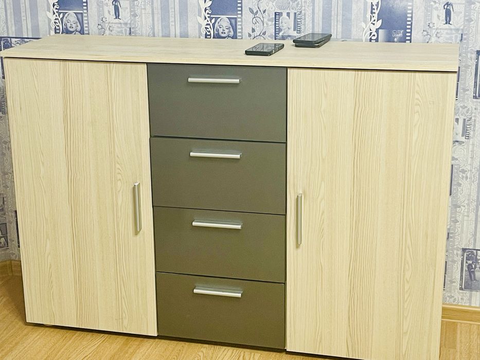 Продам спальный гарнитур