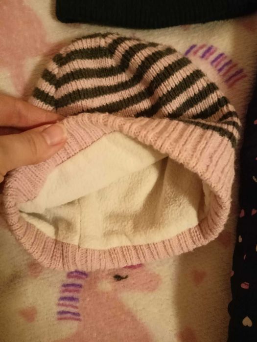 Детски шапки 2 бр