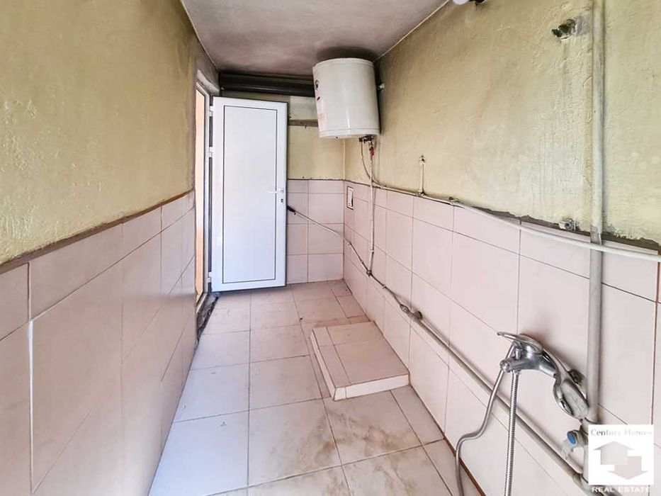 160029 Къща с допълнителни постройки и гараж в град Сухиндол