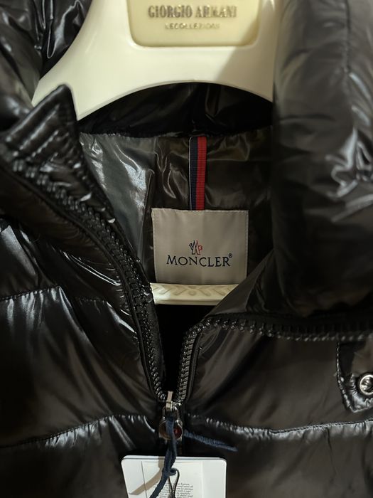 Geaca Moncler cu puf