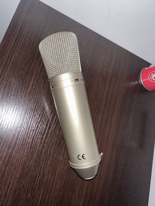 Продается студийный микрофон