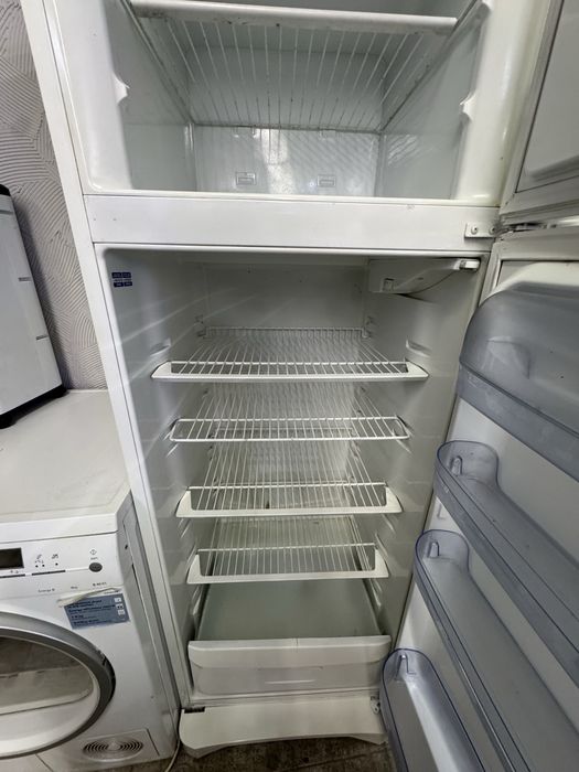 Хладилинк с фризер indesit