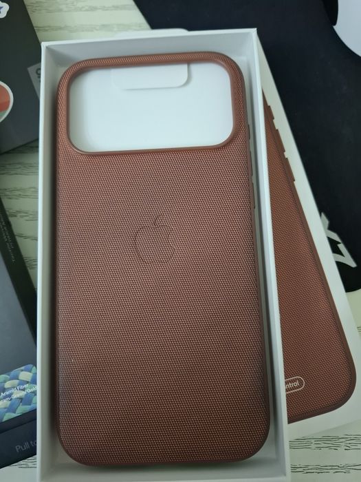 Чехлы для iphone 16 pro max и 17 pro max