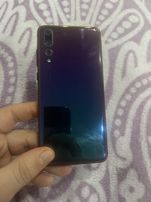 Продам Huawei p20 pro супер телефон