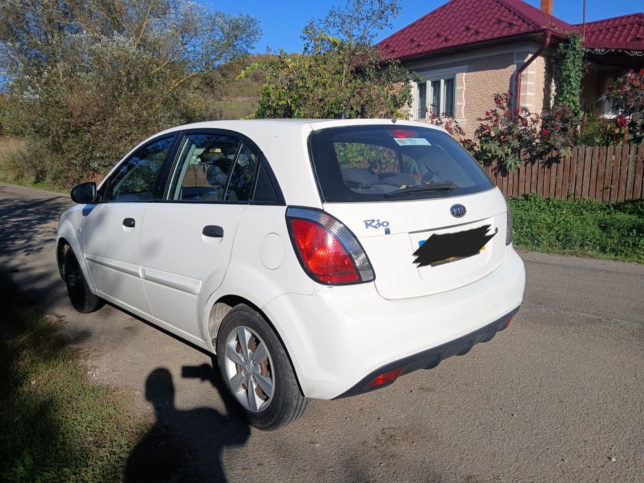 Stop stanga dreapta haion bara spate kia rio 2010 facelift piese