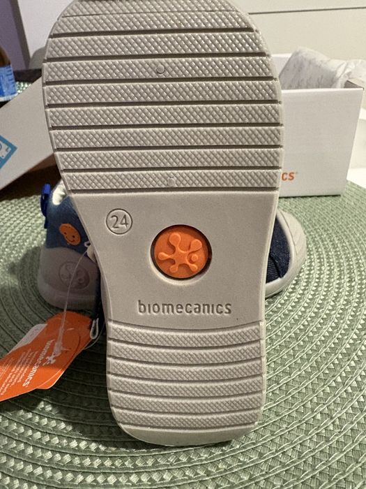 Sandale Biomecanics Noi cu eticheta 24