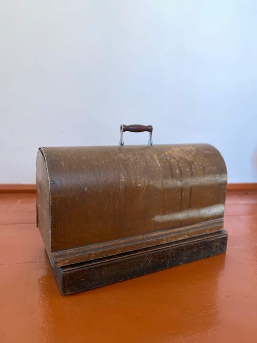 Швейная машина