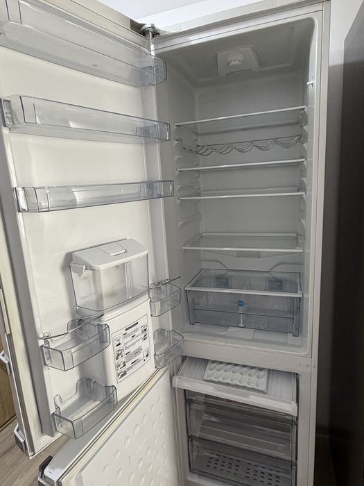 Combina frigorifica Beko