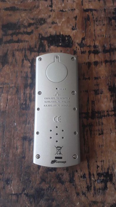 калкулатор будилник, конвертор на валута, таймер, календар, масивен