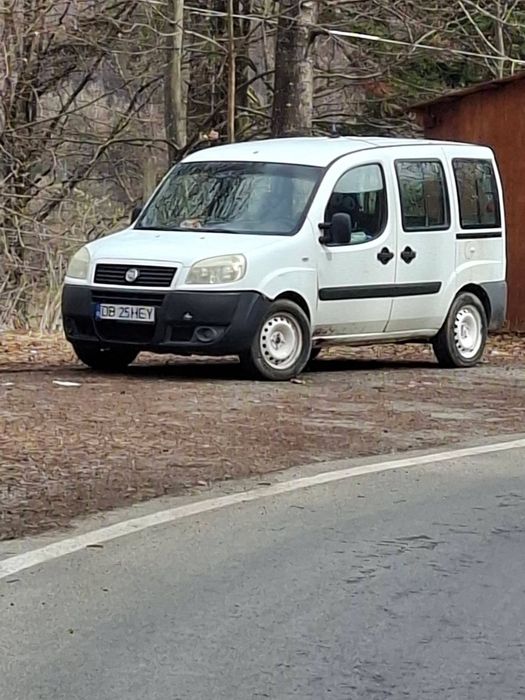 Vând Fiat Doblo 1.4 benzină, 77 CP, Euro 4, pentru reparat/dezmembrări ITP valabil.
