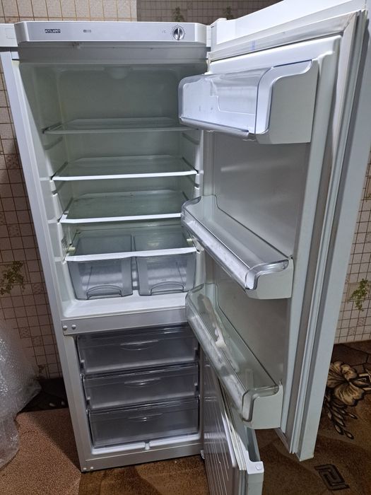 Продам холодильник.30тыс.