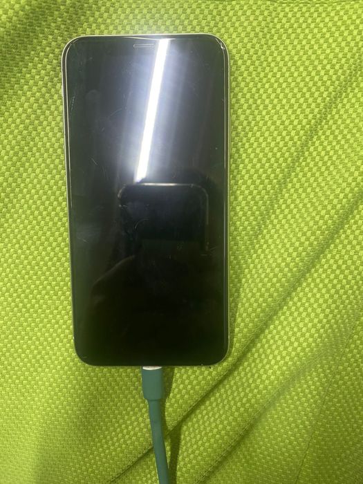 Айфон х на 256 гб проблема с экранам и задние крышка