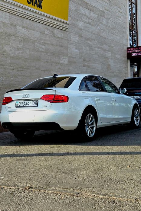 Продам авто Audi A4 1.8 турбо