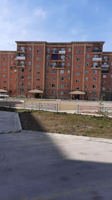 Сергили 3а 3хона 2этаж янги уй срочни сотилади 58минг