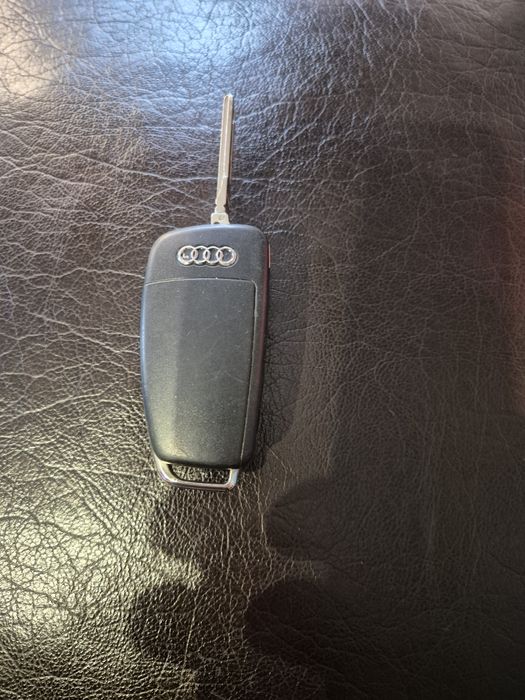 Ключ за - Ауди А4 Б7