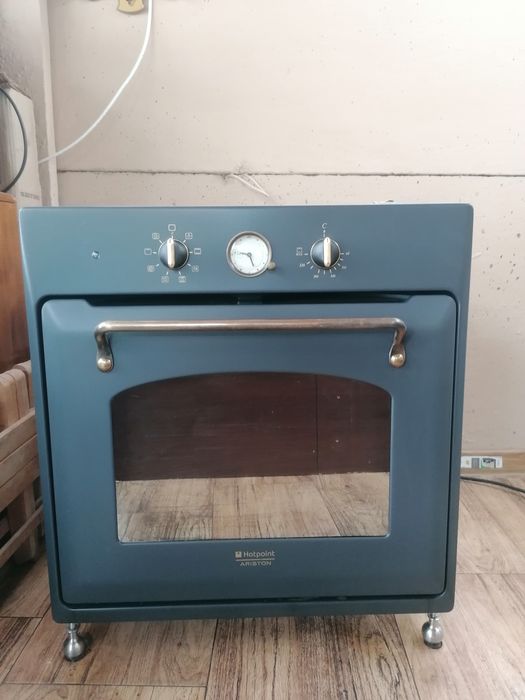 Plita pe gaz si cuptor electric hotpoint retro