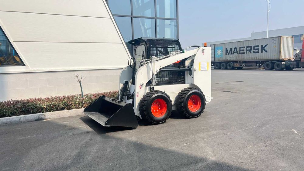 Мини погрузчик JC100