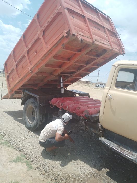 Gaz 53mashinasi sotiladi