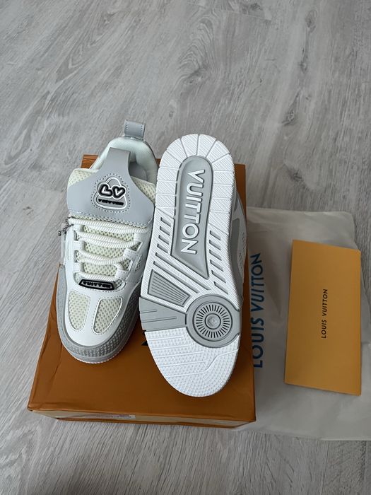 LV skates.